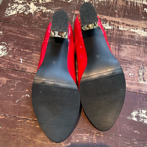 Red Oxford Platform Heels - Picture 5 of 6